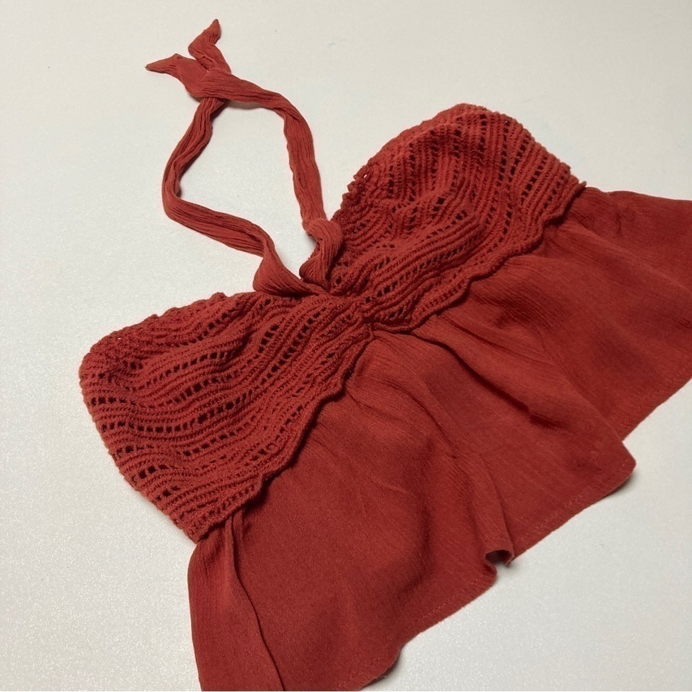 Small Cropped Top Crochet Design Over Ruffled Flowy Bottom Halter Top Shirt 🌻 - Picture 3 of 9